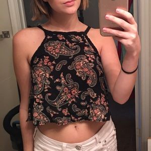 La hearts paisley crop top