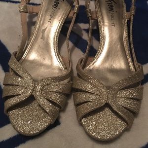 Gold sparkle kitten heel