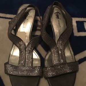 Gray sparkle kitten heels