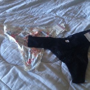 T new w/ tags. Thongs