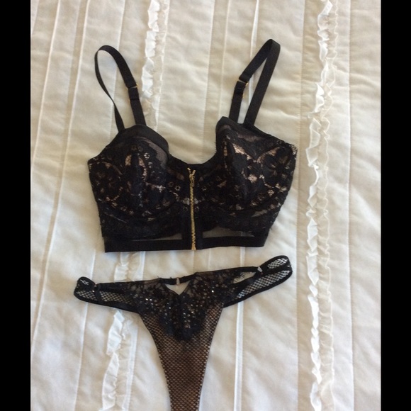 Victorias Secret Brand New Lingerie 34D/small