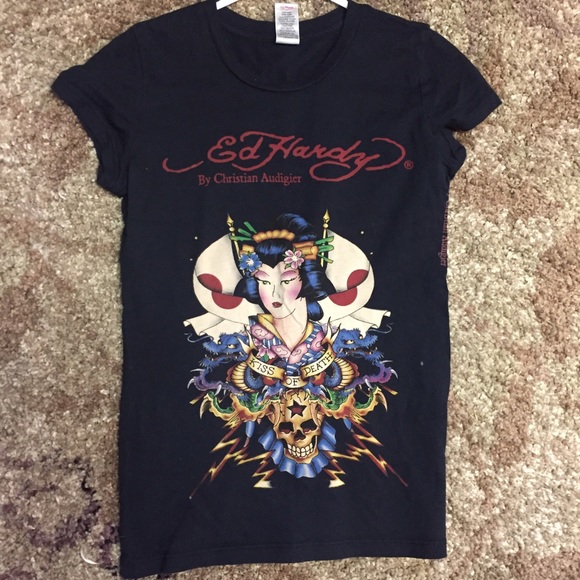 Black ed hardy t shirt