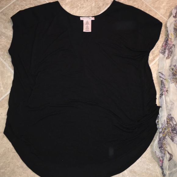 SCARF & TEE - Picture 2 of 4