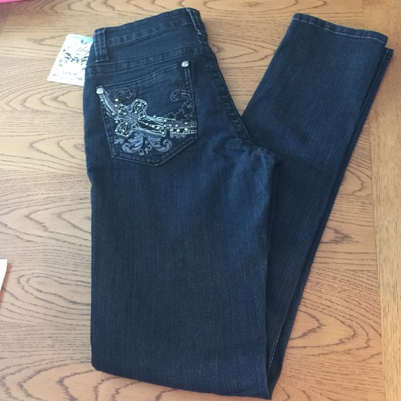 Ethyl Skinny Jeans Rhinestone/Cross Pocket Detail