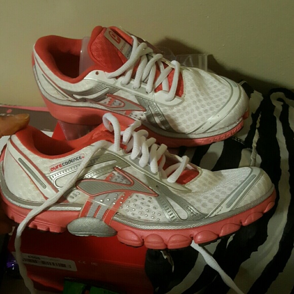Brand new Brooks running shoes size 5