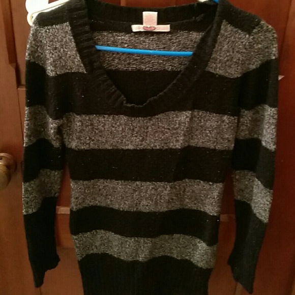 Sweater - Picture 1 of 1