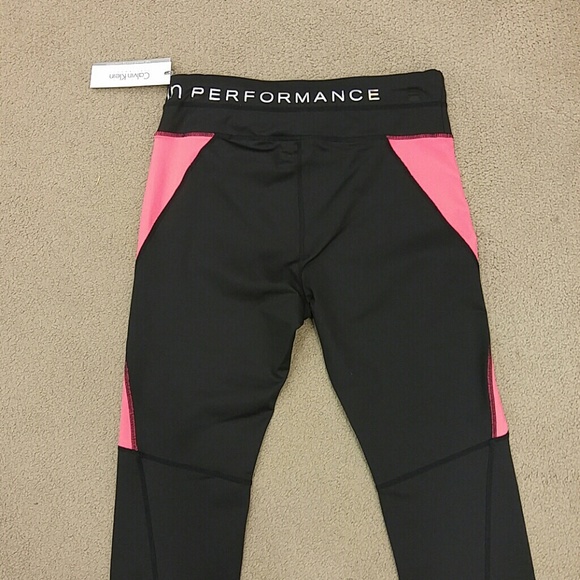 Calvin Klein Performance.Yoga capris. - Picture 2 of 3