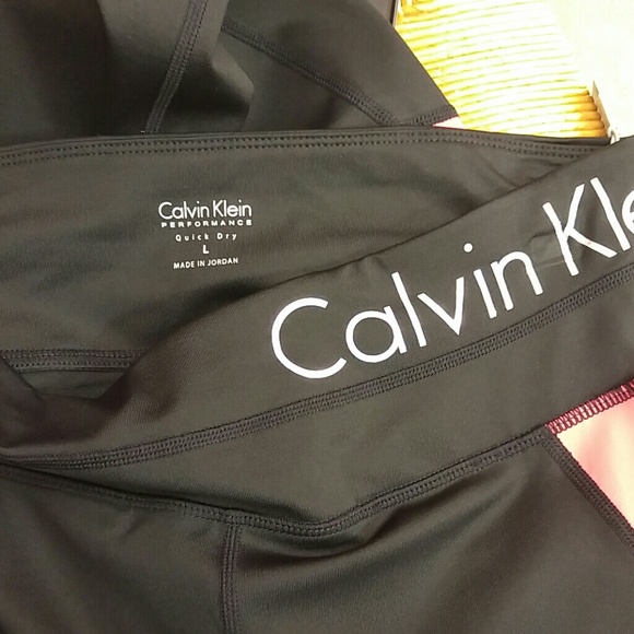 Calvin Klein Performance.Yoga capris. - Picture 3 of 3