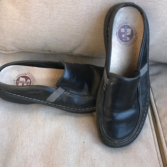 ❗️SALE❗️Merrell Black Slides