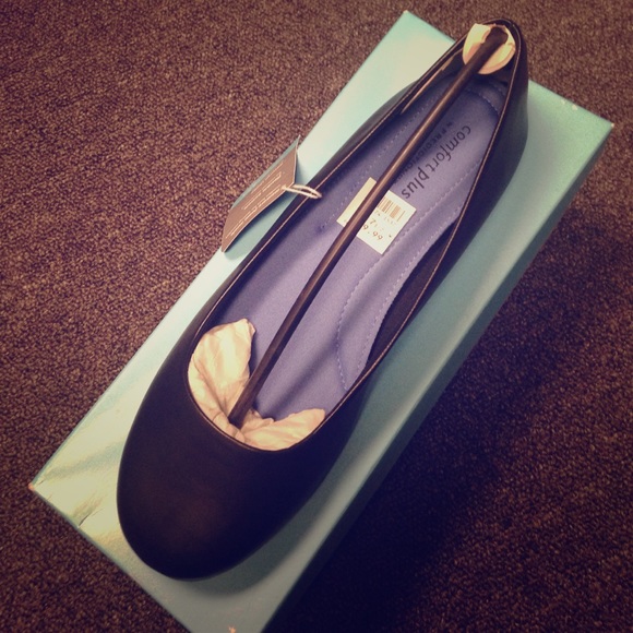 Comfort Plus Shoes 7 12w Black By Predictions Flats Poshmark