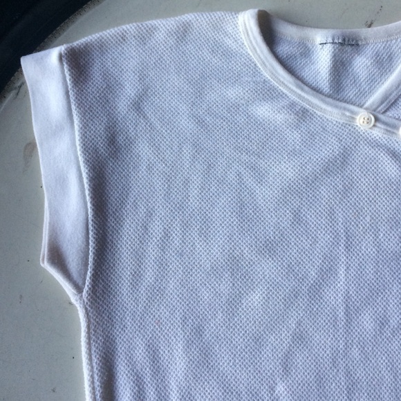 Not your average tee! - Picture 3 of 3