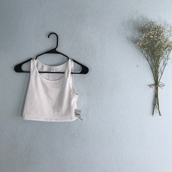 White crop top - Picture 1 of 2