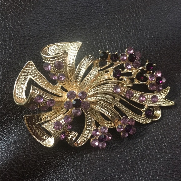 Fashion Flower Brooch Pin