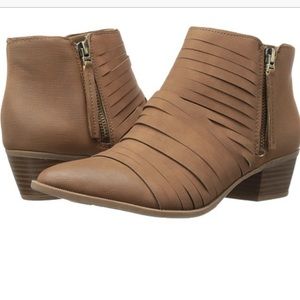 1HR PRICE DROP (circus by Sam Edelman booties!!)