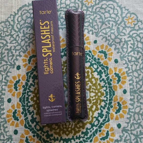 Tarte lights, camera, splashes waterproof mascara