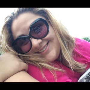 Meet your Posher, Mariela