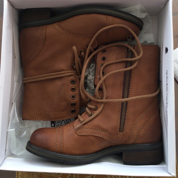 Steve Madden boots
