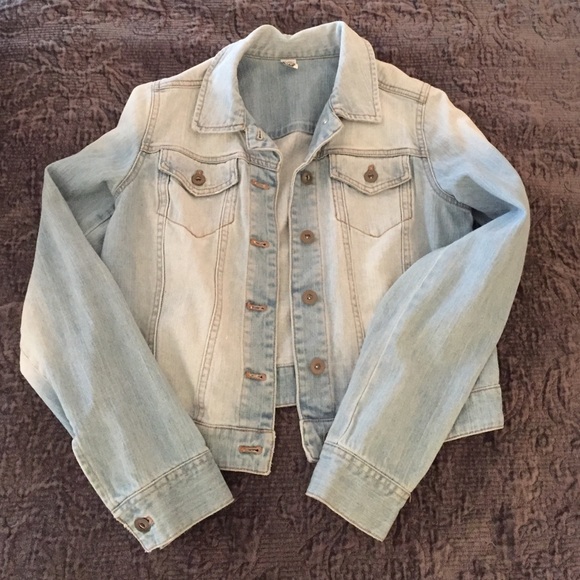 Jean jacket - Picture 1 of 1