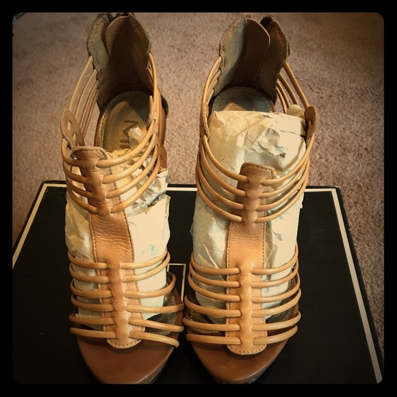 MIA nude heels