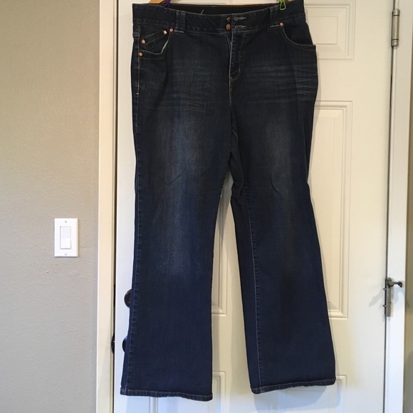 Very nice jeans, tummy control boot cut