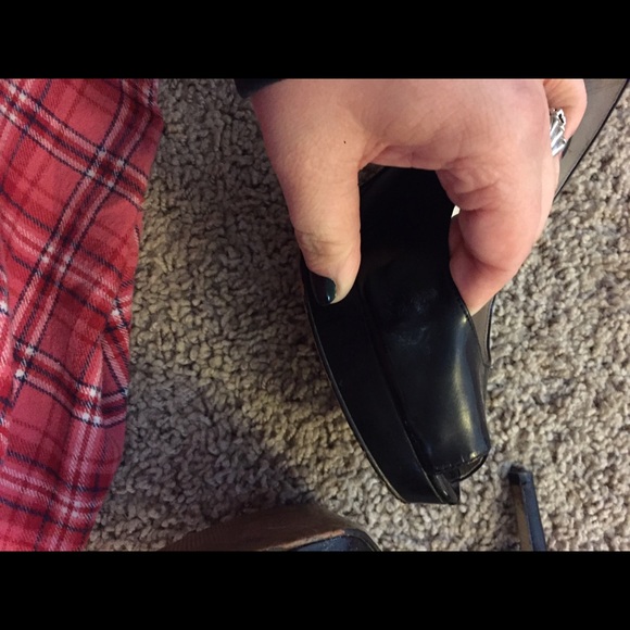 NOT FOR SALE extra photos for MK shoes - Picture 2 of 2