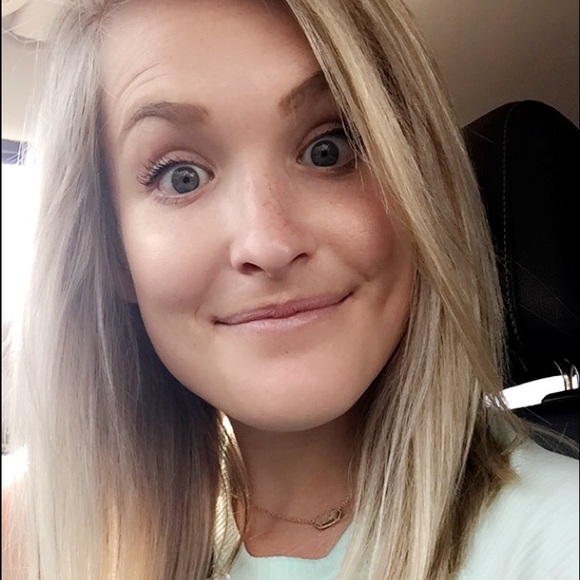 Meet your Posher, Brenna