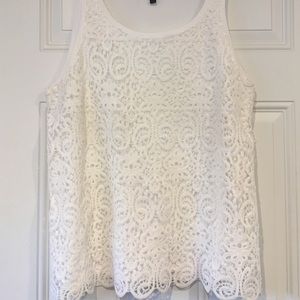 Very pretty sleeveless lace blouse size 14/16