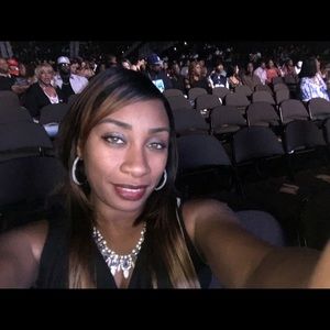 Meet your Posher, Latasha