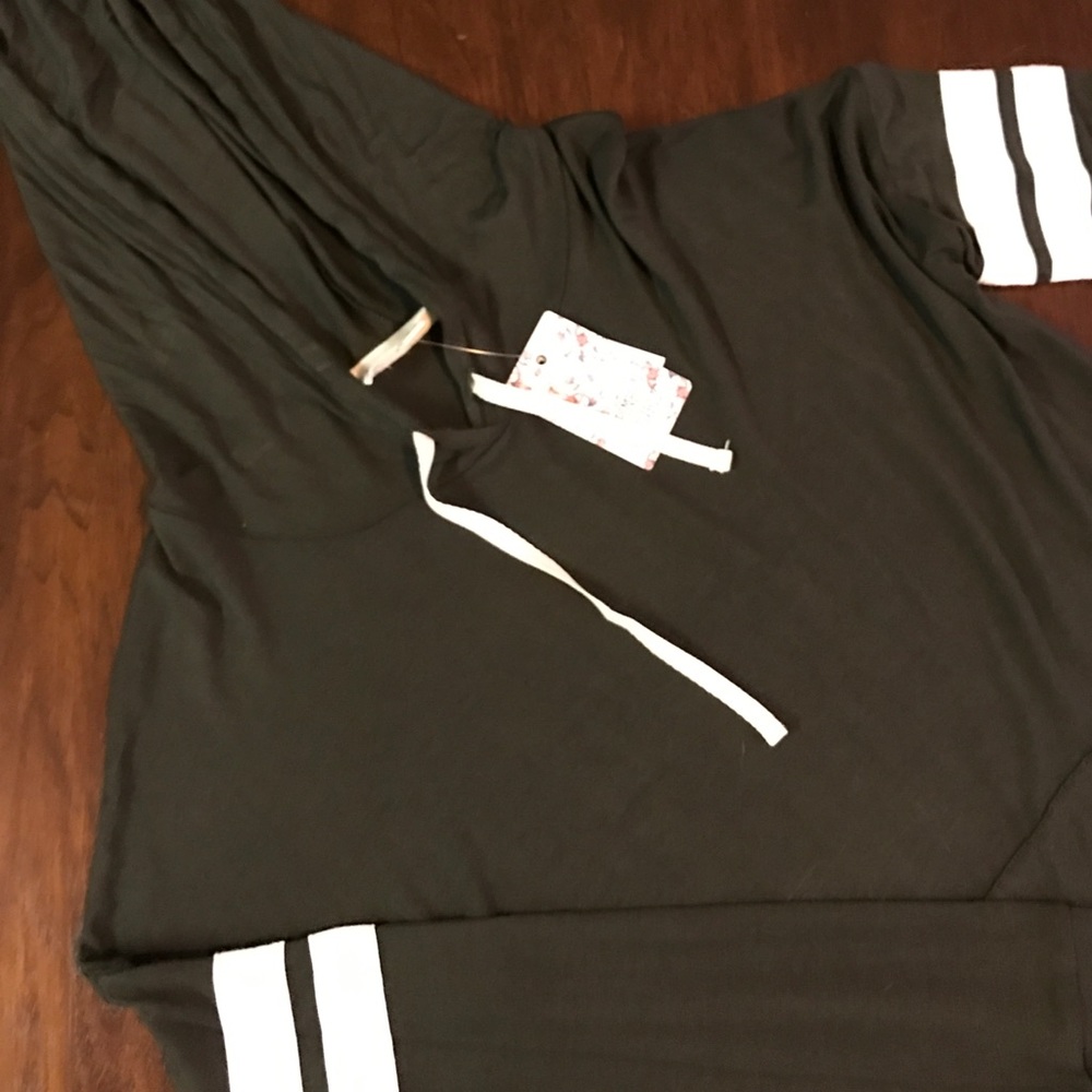 Olive green hoodie pullover - Picture 3 of 4