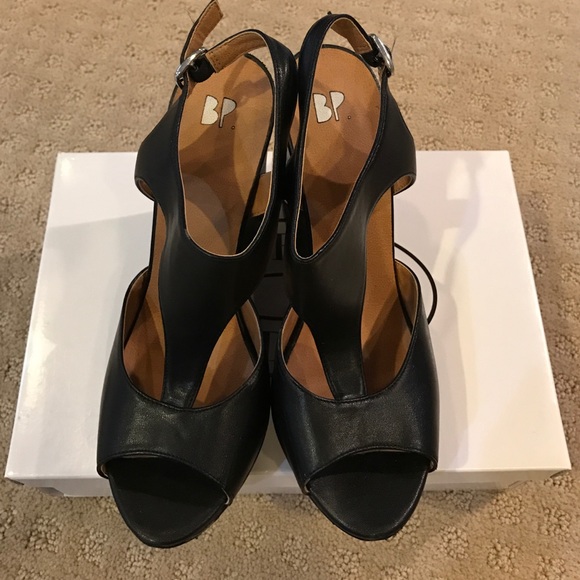Black open toe wedges