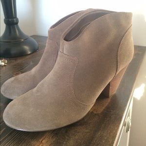 Carlos by Carlos Santana Brooky Ankle Boots