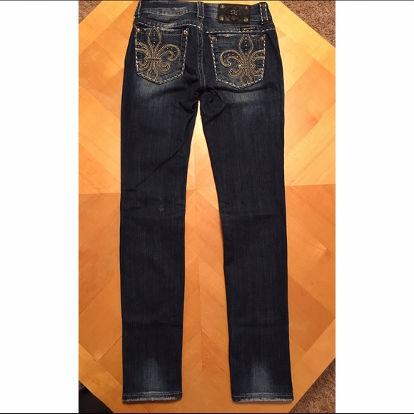 NWOT Dark Wash Miss Me Skinny Jeans - Picture 1 of 2