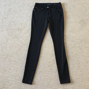 Jessica Simpson black jegging