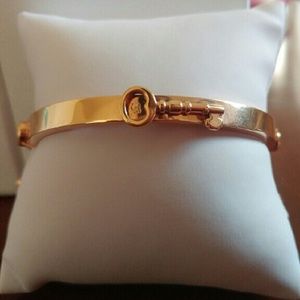 Fashion Fossil Ladies key Rose Bangel Charm Br