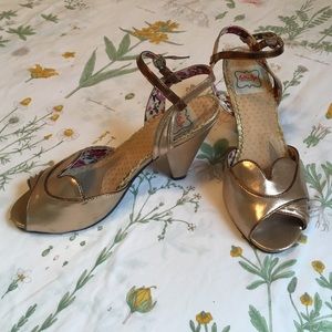 Bettie Page Bronze/Gold, Open Toe Heels/Sandals