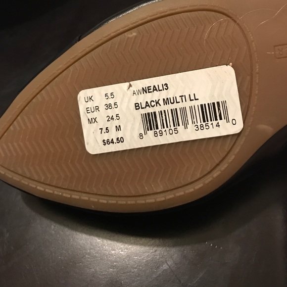 Tommy Hilfiger Flat sz 7.5 M. Brand new! Black/tan - Picture 2 of 5