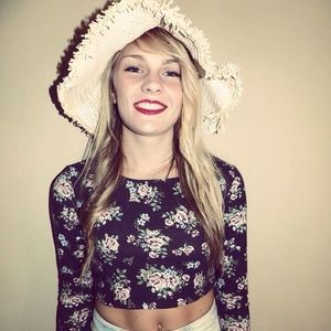 Meet your Posher, Megan amy