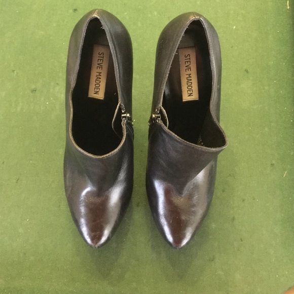 Steve Madden Vipper Black Leather Heels