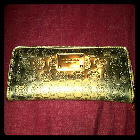 Michael Kors wallet