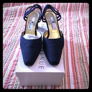 SAKS FIFTH AVENUE "Madonna" Navy Fabric shoe.