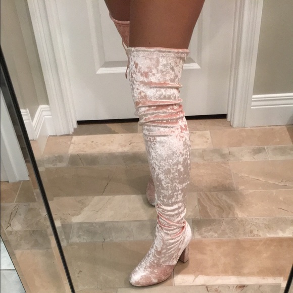 Velvet over the knee boots - Picture 3 of 4