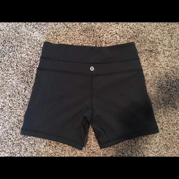 Lululemon Wonder Under Shorts