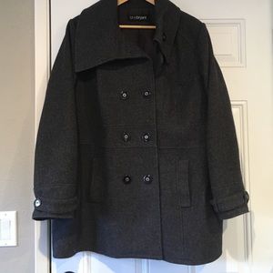 Beautiful gray wool coat. Button closure