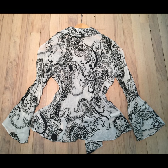 Timeless blouse - Picture 3 of 3