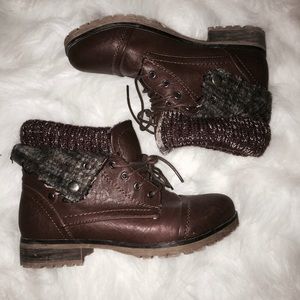 Lace Up Burgundy Sweater Cuff Bootie