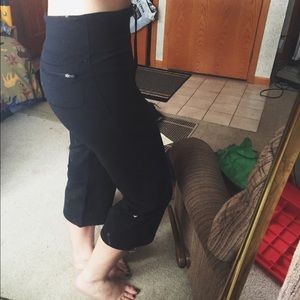 🎁Holiday Sale🎁 Lululemon size 4 cropped pants