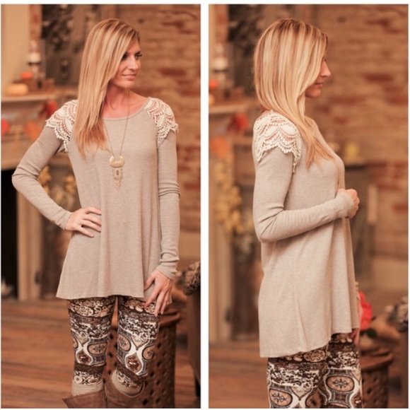 BEAUTIFUL BEIGE LACE SHOULDER SWEATER TUNIC - Picture 2 of 4