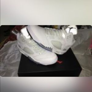 Silver metallic Jordan 5s NEVER BEEN WORN