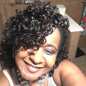 Meet your Posher, Paula