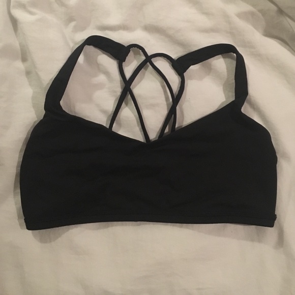 Lululemon bra w/ criss crossed straps